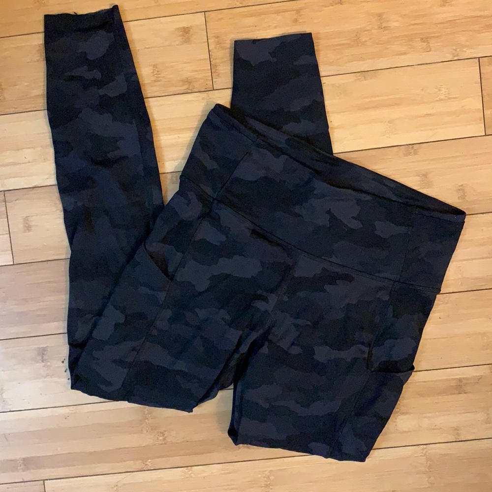 Lululemon fast and free